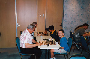 Graeme-Deacon-plays-Benjamin-Harris-Don-Skulimowski-plays-Max-Illinqworth-Gosford-Open-2003-webversion (16K)