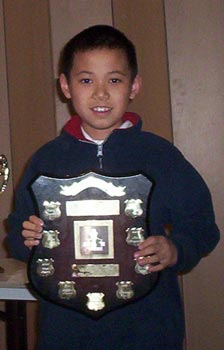 Jonathan_awarded_Lloyd_Fell_Shield_Junior_2006 (13K)