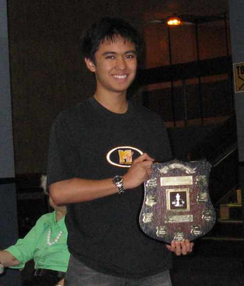 Kevin-Tran_awarded-Lloyd-Fell-Shield(Junior)_Gosford_2008_IMG_0209 (27K)