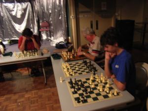 RIMG0015_Alex_playing_by_Braille_while_Sean_puts_up_a_close_battle (35K)