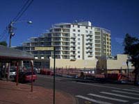 Ettalong_Memorial_Outrigger_Resort (13K)